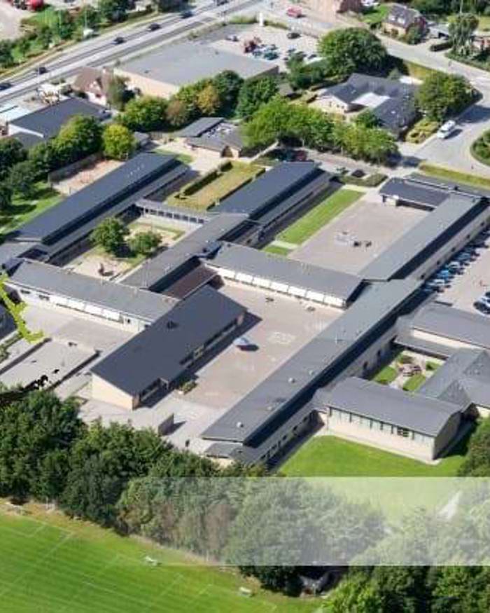 Luftfoto af Sabro-Korsvejskolen
